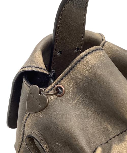 Acne studios（アクネ ストゥディオス）Acne studios (アクネ ストゥディオス) ユーズド加工マルチポケットバッグ ブラウンの古着・服飾アイテム