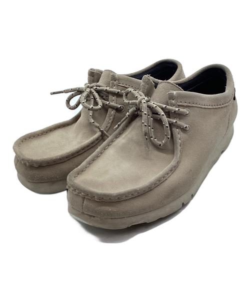 CLARKS（クラークス）CLARKS (クラークス) ワラビーシューズ ベージュ サイズ:26.5の古着・服飾アイテム