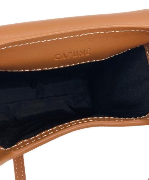 CAFUNE（カフネ）CAFUNE (カフネ) レザースマホショルダー ブラウンの古着・服飾アイテム