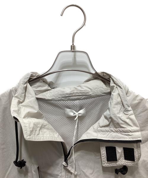 ATON（エイトン）ATON (エイトン) TRAVEL NYLON PACKABLE JACKET ライトグレー サイズ:06の古着・服飾アイテム