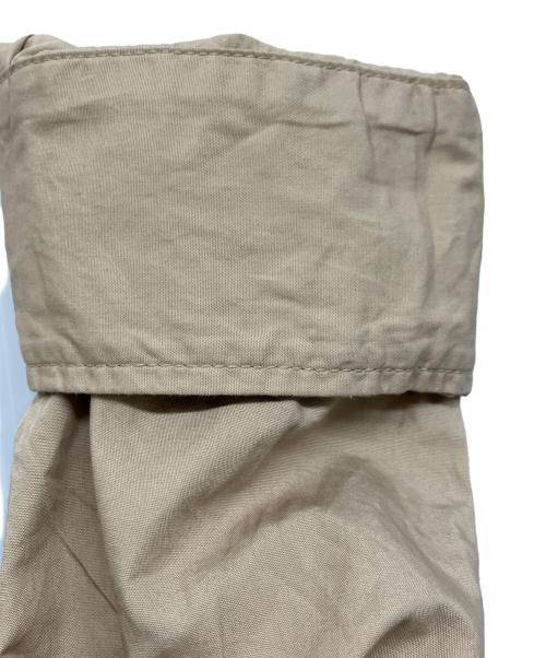 Engineered Garments（エンジニアドガーメンツ）Engineered Garments (エンジニアドガーメンツ) Charcoal (チャコール) EG Banded Collar Shirt PIMA ベージュ サイズ:Mの古着・服飾アイテム