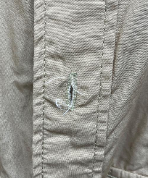 Engineered Garments（エンジニアドガーメンツ）Engineered Garments (エンジニアドガーメンツ) Charcoal (チャコール) EG Banded Collar Shirt PIMA ベージュ サイズ:Mの古着・服飾アイテム