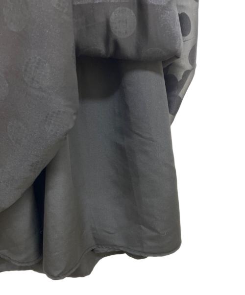 THREE SQUARE（スリースクエア）THREE SQUARE (スリースクエア) リバーシブルグランドットスカート ブラック サイズ:Freeの古着・服飾アイテム