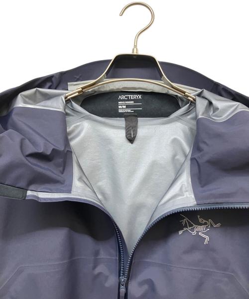 ARC'TERYX（アークテリクス）ARC'TERYX (アークテリクス) BETA SL JACKET ネイビー サイズ:SIZE Mの古着・服飾アイテム