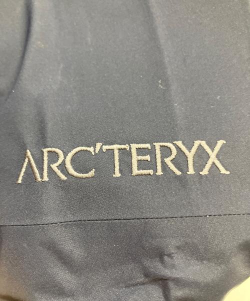 ARC'TERYX（アークテリクス）ARC'TERYX (アークテリクス) BETA SL JACKET ネイビー サイズ:SIZE Mの古着・服飾アイテム