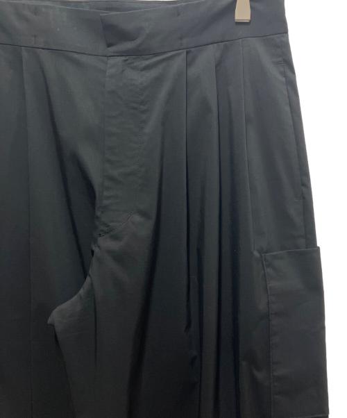 QUALIA（クオリア）QUALIA (クオリア) light adjustable pants ブラック サイズ:Bの古着・服飾アイテム