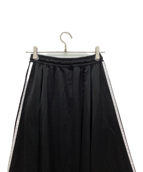 adidas（アディダス）adidas (アディダス) LONG SATIN SKIRT ブラック サイズ:Lの古着・服飾アイテム