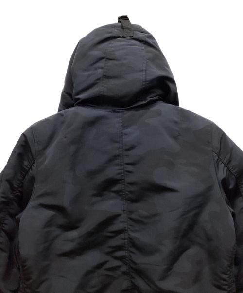 AVIREX（アヴィレックス）AVIREX (アヴィレックス) 中綿ジャケット ネイビー サイズ:Mの古着・服飾アイテム