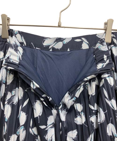 ANAYI（アナイ）ANAYI (アナイ) チューリッププリントプリーツスカート ネイビー サイズ:38の古着・服飾アイテム