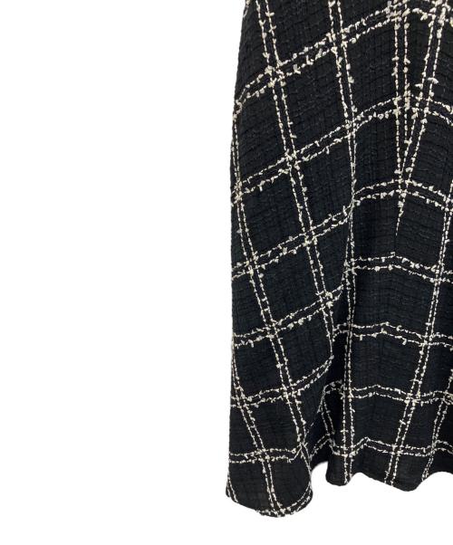 BEARDSLEY（ビアズリー）BEARDSLEY (ビアズリー) チェックツイードフレアーワンピース ホワイト×ブラックの古着・服飾アイテム