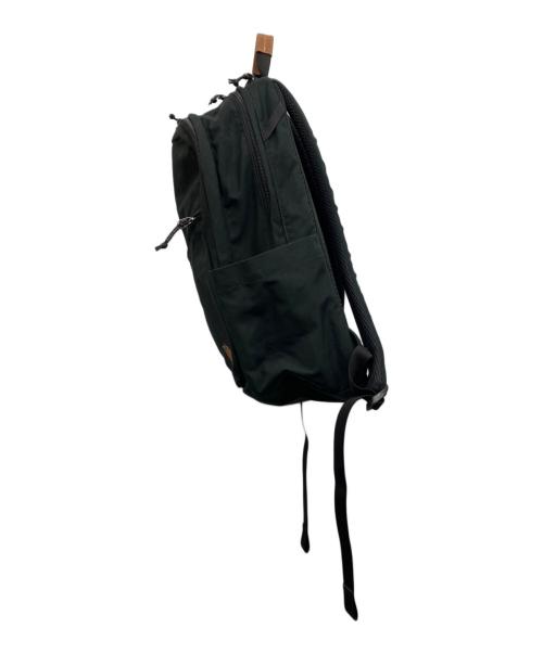 FJALLRAVEN（フェールラーベン）FJALLRAVEN (フェールラーベン) デイパック ブラックの古着・服飾アイテム