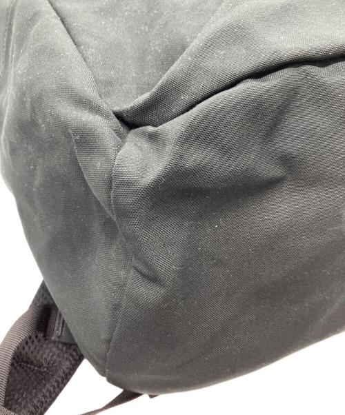 FJALLRAVEN（フェールラーベン）FJALLRAVEN (フェールラーベン) デイパック ブラックの古着・服飾アイテム