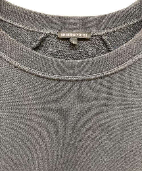 ANN DEMEULEMEESTER（アンドゥムルメステール）ANN DEMEULEMEESTER (アンドゥムルメステール) 刺繍スウェット チャコールグレー サイズ:Sの古着・服飾アイテム