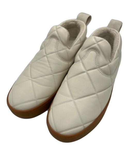 BOTTEGA VENETA（ボッテガベネタ）BOTTEGA VENETA (ボッテガベネタ) QUILTED NAPPA スリッポン アイボリー サイズ:35の古着・服飾アイテム