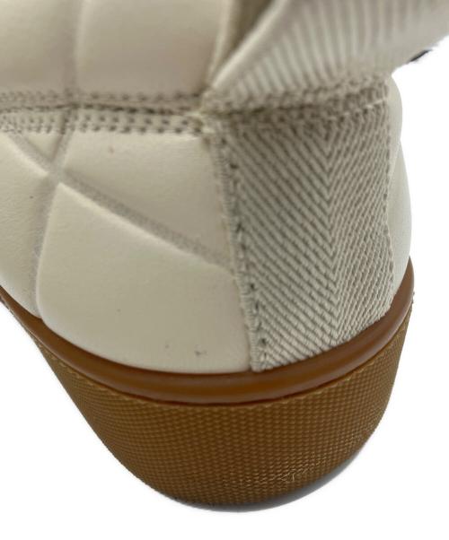 BOTTEGA VENETA（ボッテガベネタ）BOTTEGA VENETA (ボッテガベネタ) QUILTED NAPPA スリッポン アイボリー サイズ:35の古着・服飾アイテム