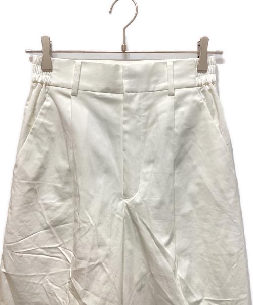 ebure（エブール）ebure (エブール) タックワイドパンツ ホワイト サイズ:36の古着・服飾アイテム