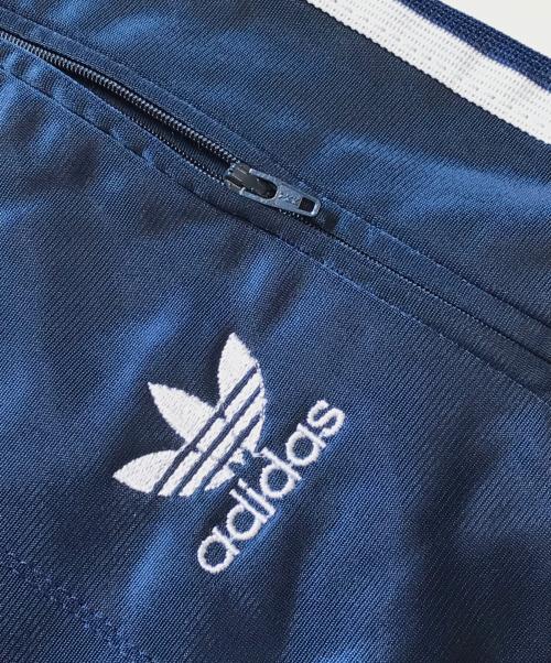 adidas（アディダス）adidas (アディダス) トラックパンツ ネイビー サイズ:XL　　　の古着・服飾アイテム