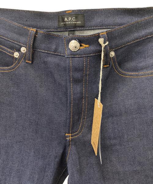A.P.C.（アーペーセー）A.P.C. (アーペーセー) PETIT NEW STANDARD インディゴ サイズ:30 未使用品の古着・服飾アイテム