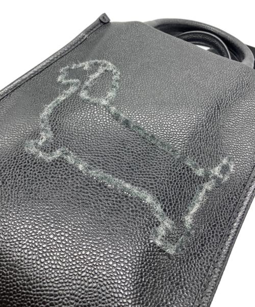 Thom Browne（トムブラウン）Thom Browne (トムブラウン) 2WAYトートバッグ  Pebble Grain Leather Hector Icon Small Squared Tote ブラック サイズ:-の古着・服飾アイテム