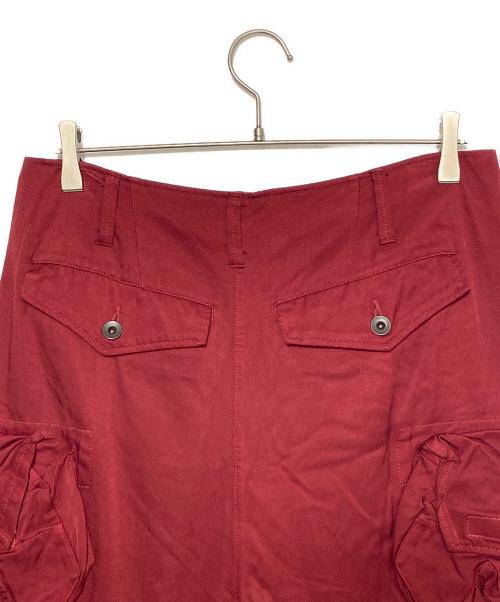 JULIUS（ユリウス）JULIUS (ユリウス) EDGE SEAM GASMASK WIDE CARGO PANTS レッド サイズ:2の古着・服飾アイテム