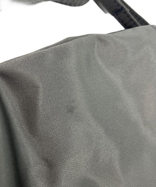 ourhome（アワホーム）ourhome (アワホーム) ナイロンショルダーバッグ グレーの古着・服飾アイテム