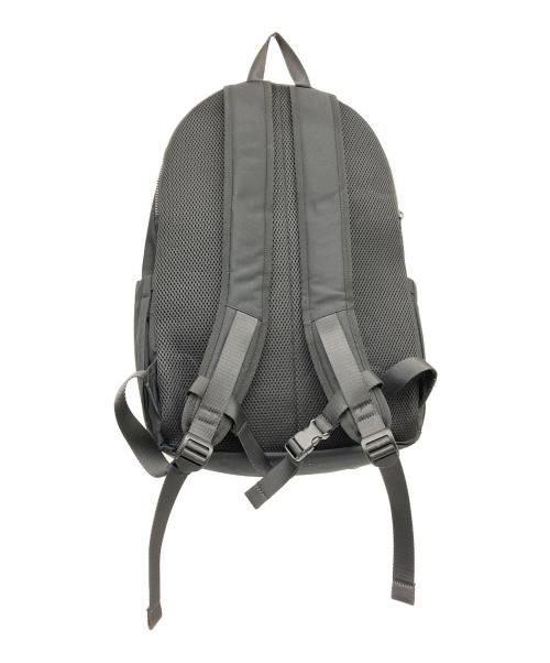 MARY QUANT（マリークヮント）MARY QUANT (マリークヮント) オールブラックシンプルロゴ リュックL ブラックの古着・服飾アイテム