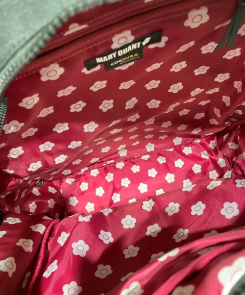 MARY QUANT（マリークヮント）MARY QUANT (マリークヮント) オールブラックシンプルロゴ リュックL ブラックの古着・服飾アイテム