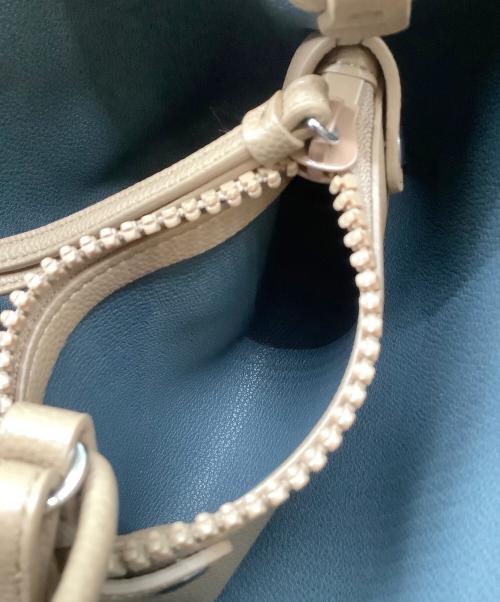 EMPORIO ARMANI（エンポリオアルマーニ）EMPORIO ARMANI (エンポリオアルマーニ) 2WAYショルダーバッグ ベージュの古着・服飾アイテム