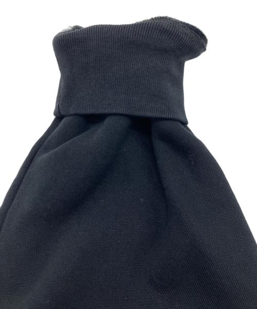 patou（パトゥ）patou (パトゥ) クロップドメダリオンロゴフーディー ブラック サイズ:Sの古着・服飾アイテム