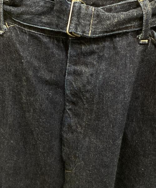 COMOLI（コモリ）COMOLI (コモリ) ベルテッドパンツ インディゴ サイズ:3の古着・服飾アイテム