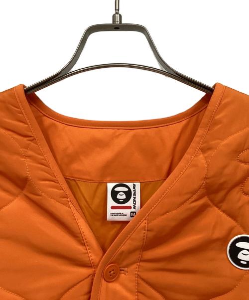 Aape BY A BATHING APE（エーエイプ バイ アベイシングエイプ）Aape BY A BATHING APE (エーエイプ バイ アベイシングエイプ) キルティングジャケット オレンジ サイズ:Mの古着・服飾アイテム