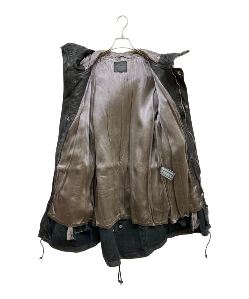 ISAMU KATAYAMA BACKLASH（イサムカタヤマ・バックラッシュ）ISAMU KATAYAMA BACKLASH (イサムカタヤマ・バックラッシュ) ゴードレザー タンニン製品染め モッズコート ブラック サイズ:Mの古着・服飾アイテム