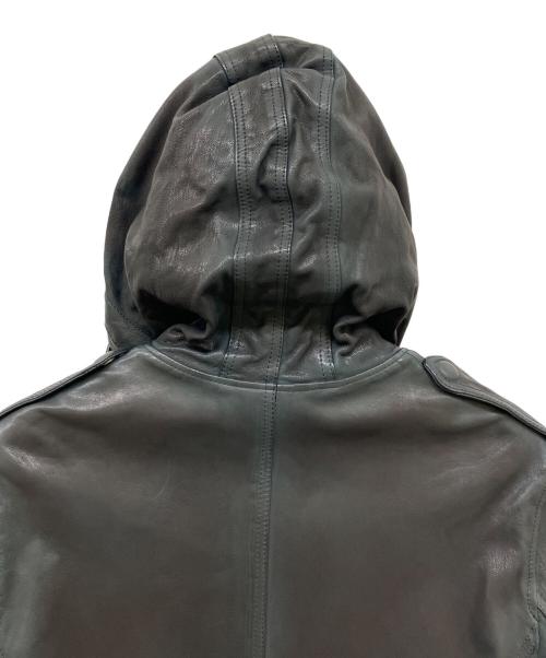 ISAMU KATAYAMA BACKLASH（イサムカタヤマ・バックラッシュ）ISAMU KATAYAMA BACKLASH (イサムカタヤマ・バックラッシュ) ゴードレザー タンニン製品染め モッズコート ブラック サイズ:Mの古着・服飾アイテム