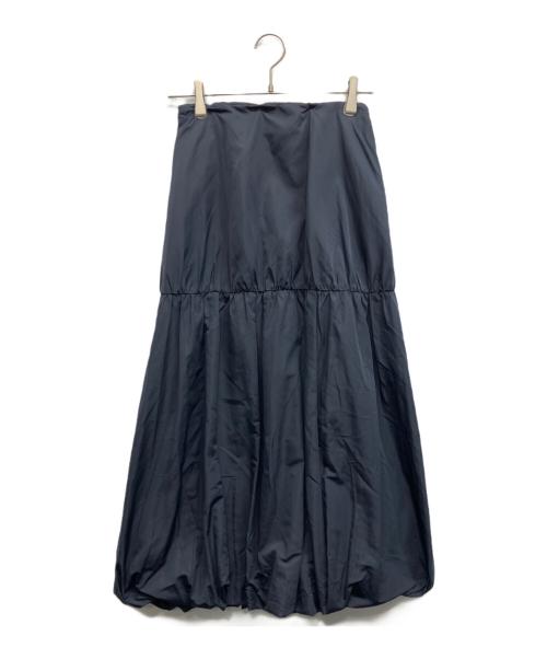 emmi atelier（エミアトリエ）emmi atelier (エミアトリエ) eco 撥水ティアードボリュームスカート ネイビーの古着・服飾アイテム