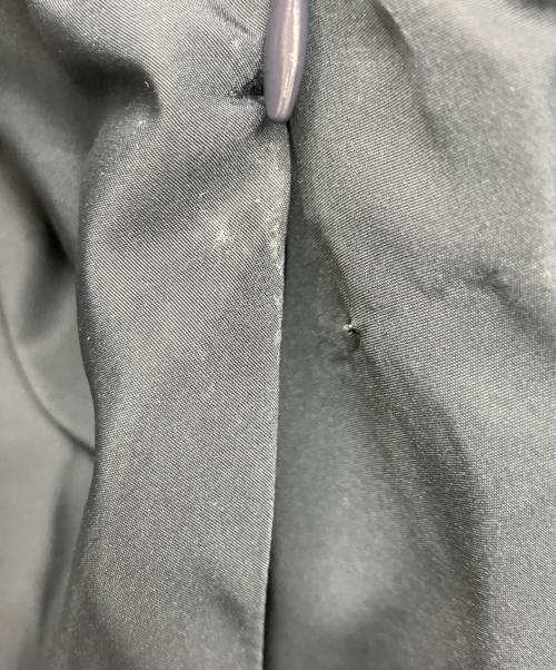 emmi atelier（エミアトリエ）emmi atelier (エミアトリエ) eco 撥水ティアードボリュームスカート ネイビーの古着・服飾アイテム