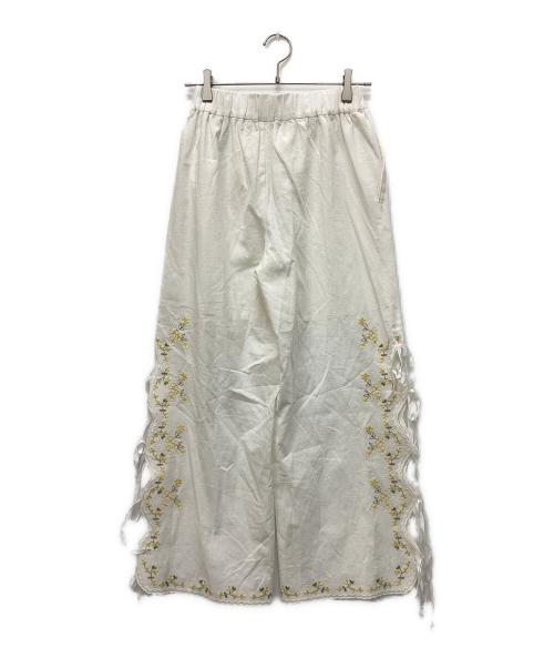 SLOBE IENA（スローブ イエナ）SLOBE IENA (スローブ イエナ) ribbon 刺しゅうパンツ ホワイト サイズ:36の古着・服飾アイテム