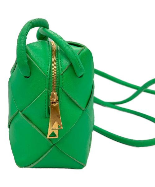 BOTTEGA VENETA（ボッテガベネタ）BOTTEGA VENETA (ボッテガベネタ) ミニカセットカメラバッグ グリーンの古着・服飾アイテム