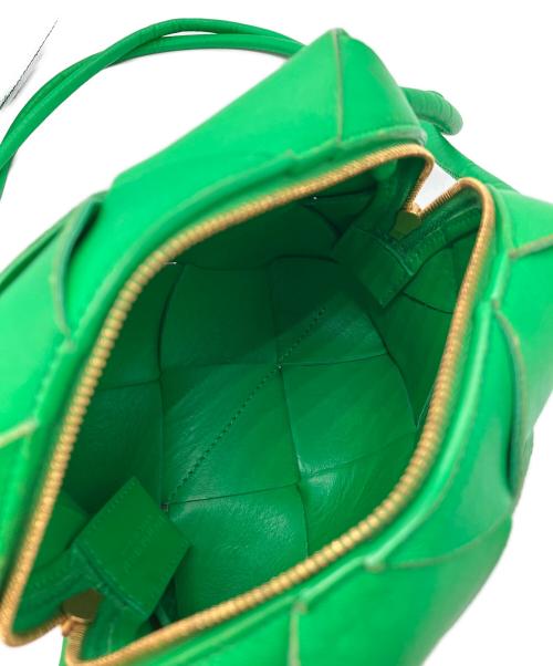 BOTTEGA VENETA（ボッテガベネタ）BOTTEGA VENETA (ボッテガベネタ) ミニカセットカメラバッグ グリーンの古着・服飾アイテム