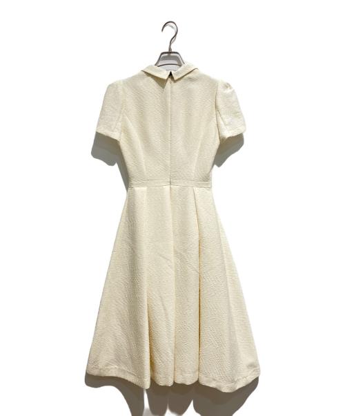 BAU by Bride And You（ビーエイユーバイブライドアンドユー）BAU by Bride And You (ビーエイユーバイブライドアンドユー) HANNAH Classic collar waist tuck detail long dress オフホワイトの古着・服飾アイテム