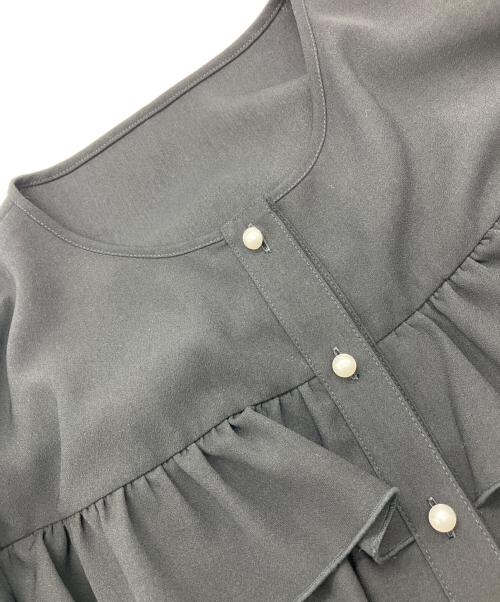 Rene（ルネ）Rene (ルネ) パールボタンフリルブラウス　5431170 ブラック サイズ:36の古着・服飾アイテム