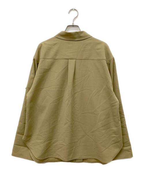 allureville（アルアバイル）allureville (アルアバイル) CRISPYカルゼターンバックシャツ ベージュ サイズ:2の古着・服飾アイテム
