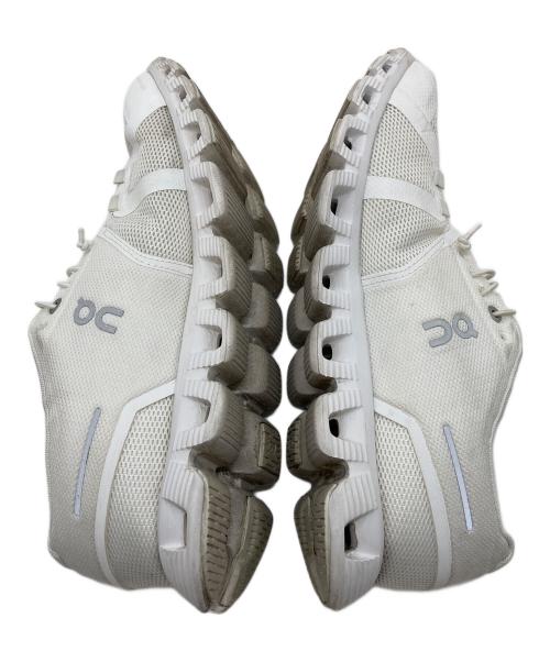 on（オン）On (オン) Cloud 5　クラウド5  スニーカー　ランニングシューズ　ランニングスニーカー　スポーツ　アウトドア ホワイト サイズ:US M9の古着・服飾アイテム