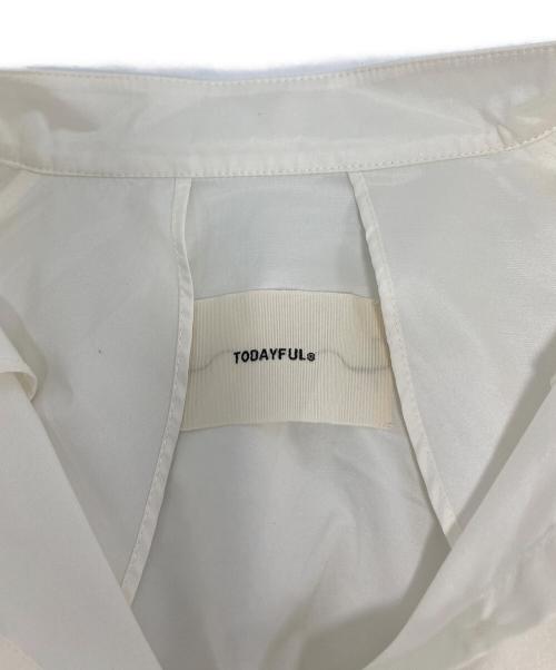 TODAYFUL（トゥデイフル）TODAYFUL (トゥデイフル) Puffshoulder Compact Shirts アイボリー サイズ:F 未使用品の古着・服飾アイテム