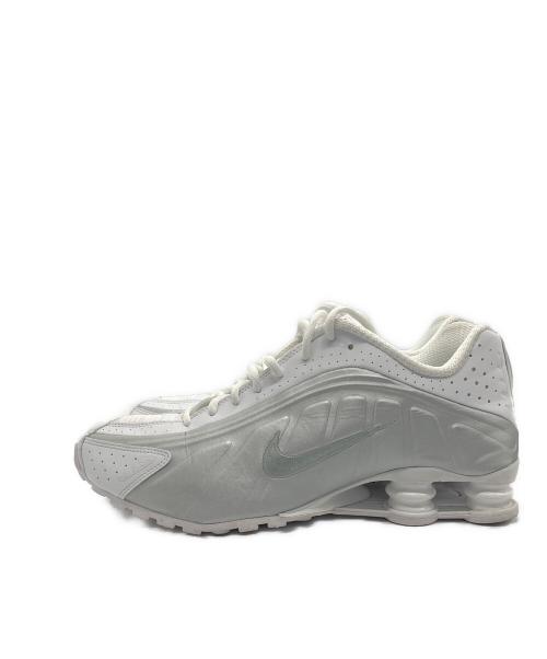 NIKE（ナイキ）NIKE (ナイキ) SHOX R4 ホワイト サイズ:28.5の古着・服飾アイテム