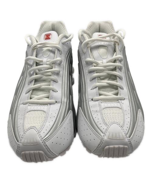 NIKE（ナイキ）NIKE (ナイキ) SHOX R4 ホワイト サイズ:28.5の古着・服飾アイテム