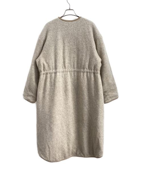 H BEAUTY&YOUTH（エイチ ビューティー&ユース）H BEAUTY&YOUTH (エイチ ビューティー&ユース) QUILTED BOA REVERSIBLE COAT ベージュ サイズ:Mの古着・服飾アイテム