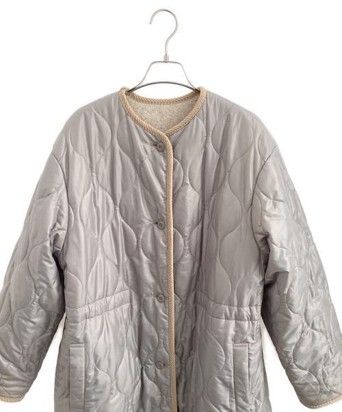 H BEAUTY&YOUTH（エイチ ビューティー&ユース）H BEAUTY&YOUTH (エイチ ビューティー&ユース) QUILTED BOA REVERSIBLE COAT ベージュ サイズ:Mの古着・服飾アイテム
