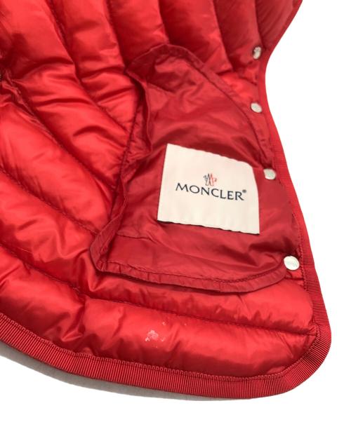 MONCLER（モンクレール）MONCLER (モンクレール) ダウンポンチョ レッド サイズ:SIZE 2の古着・服飾アイテム