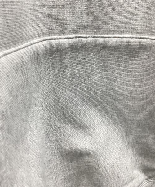 stussy（ステューシー）stussy (ステューシー) WORLD TOUR HOODIE ライトグレー サイズ:Sの古着・服飾アイテム