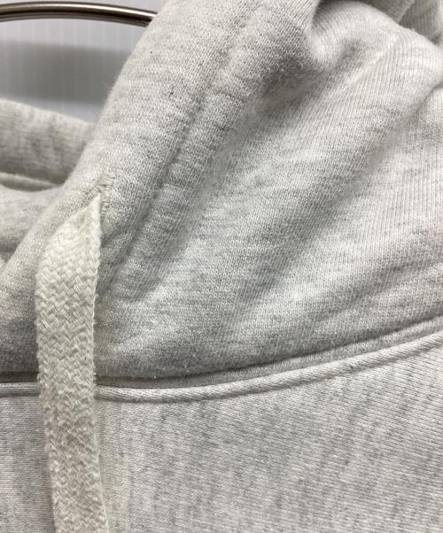 stussy（ステューシー）stussy (ステューシー) WORLD TOUR HOODIE ライトグレー サイズ:Sの古着・服飾アイテム